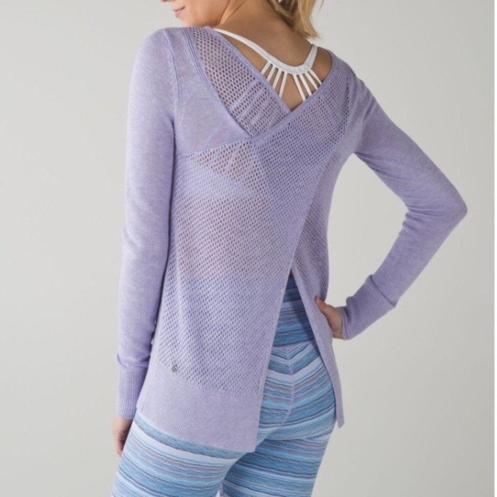 Lululemon Sunset Savasana Pullover in 
Heathered Lilac - Size 2‎